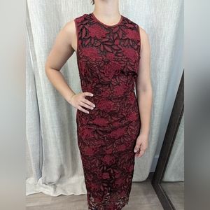 White House Black Market Size 2 Women's Burgundy Tonal Lace Sheathe